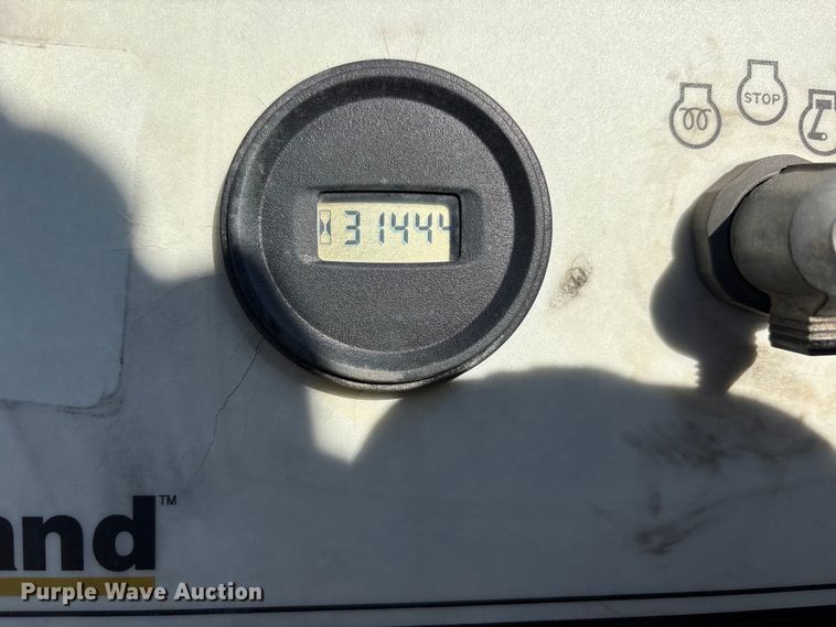 image for item DT2819  (2) Allmand Bros Maxi-Lite 2 V light plants