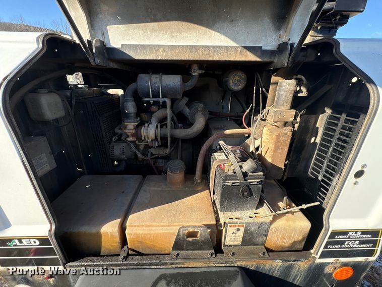 image for item DT2819  (2) Allmand Bros Maxi-Lite 2 V light plants