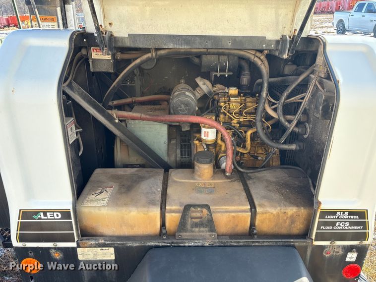 image for item DT2819  (2) Allmand Bros Maxi-Lite 2 V light plants