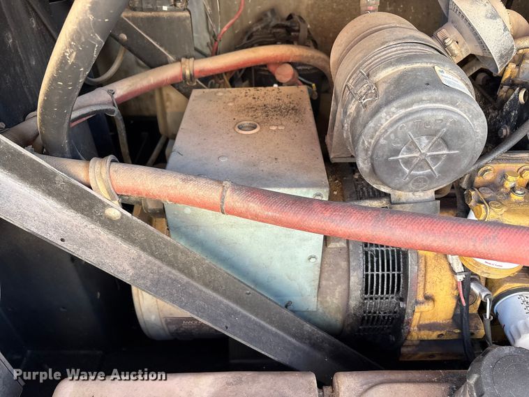 image for item DT2819  (2) Allmand Bros Maxi-Lite 2 V light plants