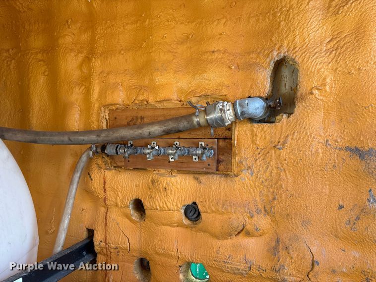 image for item DT2825 2008 water tank container