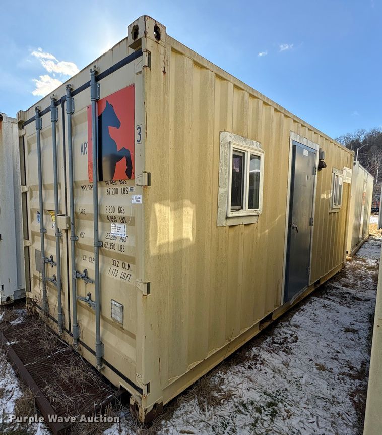 image for item DT2833 2010 mobile laundry container