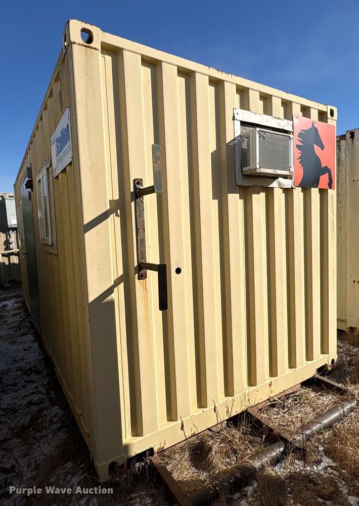 image for item DT2833 2010 mobile laundry container