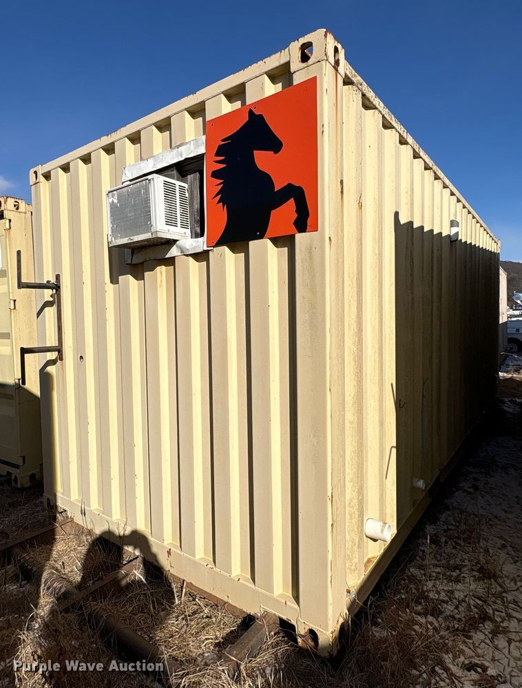 image for item DT2833 2010 mobile laundry container