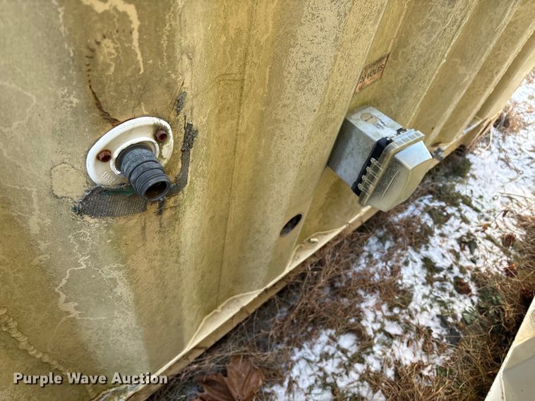 image for item DT2833 2010 mobile laundry container