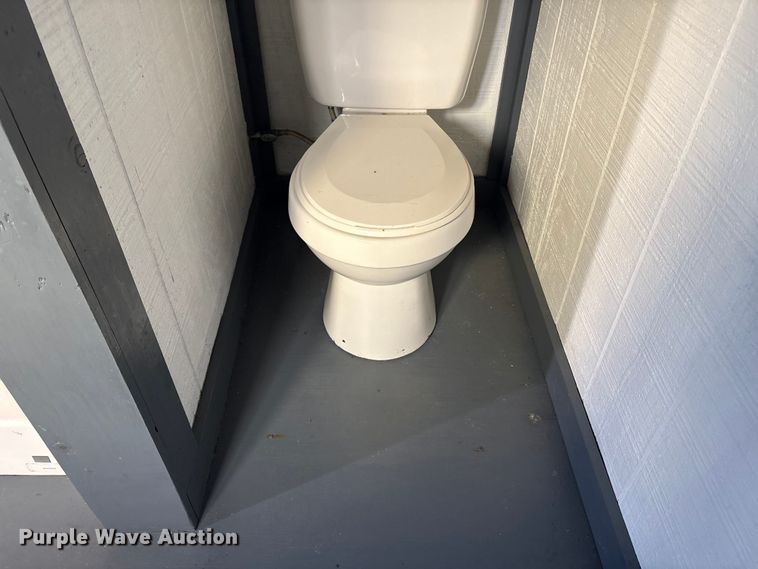 image for item DT2833 2010 mobile laundry container