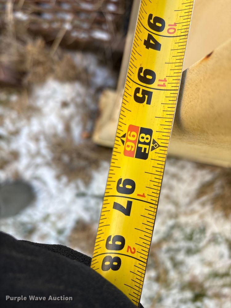 image for item DT2833 2010 mobile laundry container