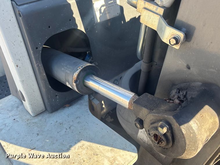 image for item DU0343 2016 UniCarriers PF80YLP forklift