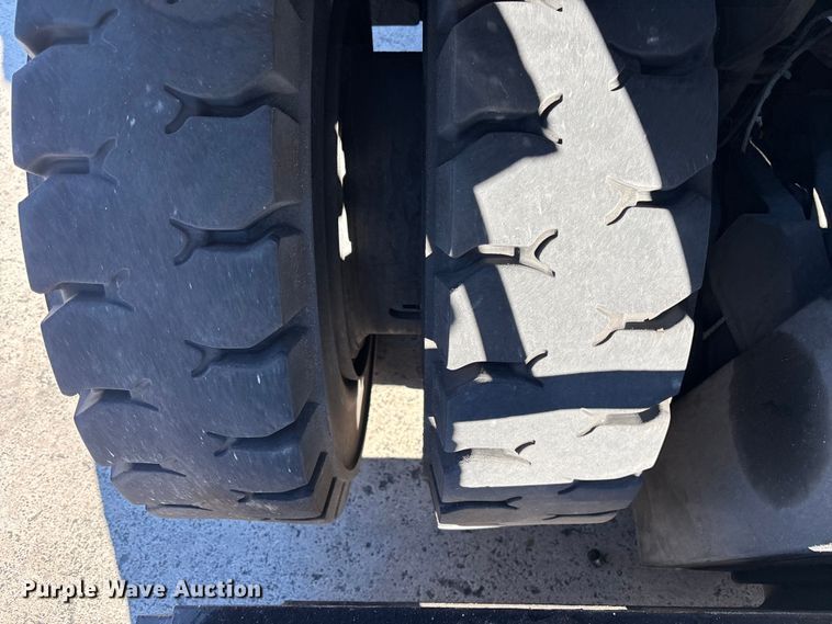 image for item DU0343 2016 UniCarriers PF80YLP forklift