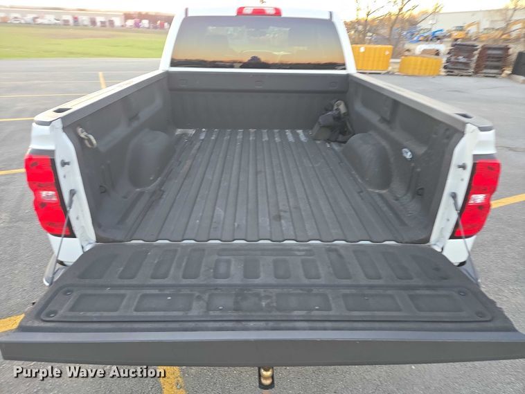 image for item DU2671 2018 Chevrolet Silverado 1500 Ext. Cab pickup truck
