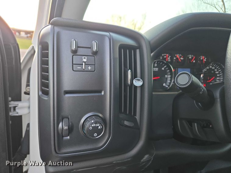 image for item DU2671 2018 Chevrolet Silverado 1500 Ext. Cab pickup truck