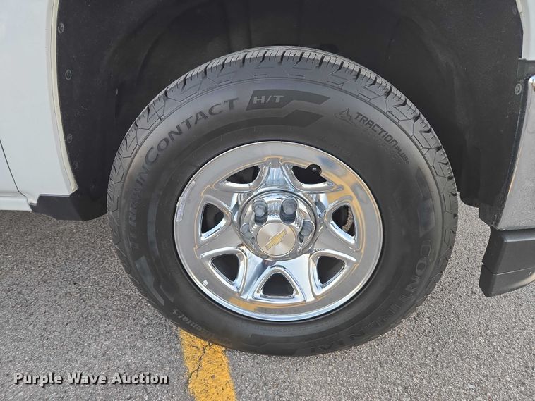 image for item DU2671 2018 Chevrolet Silverado 1500 Ext. Cab pickup truck