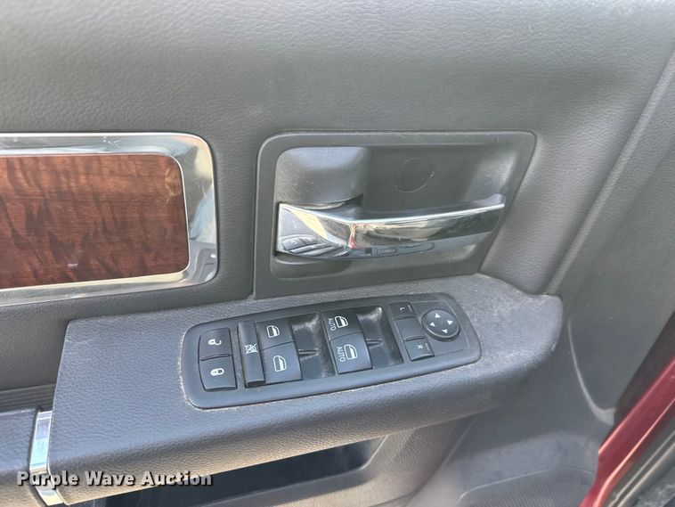 image for item DU6908 2011 Dodge Ram 2500 Crew Cab pickup truck