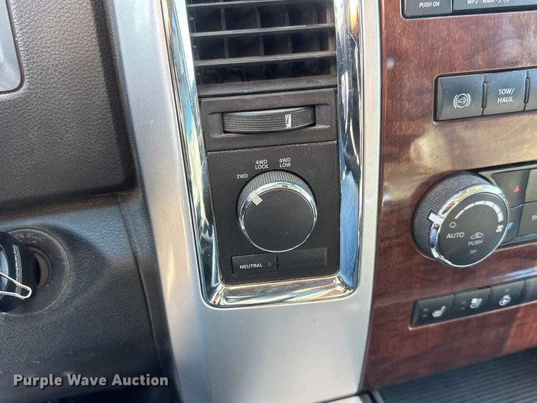 image for item DU6908 2011 Dodge Ram 2500 Crew Cab pickup truck