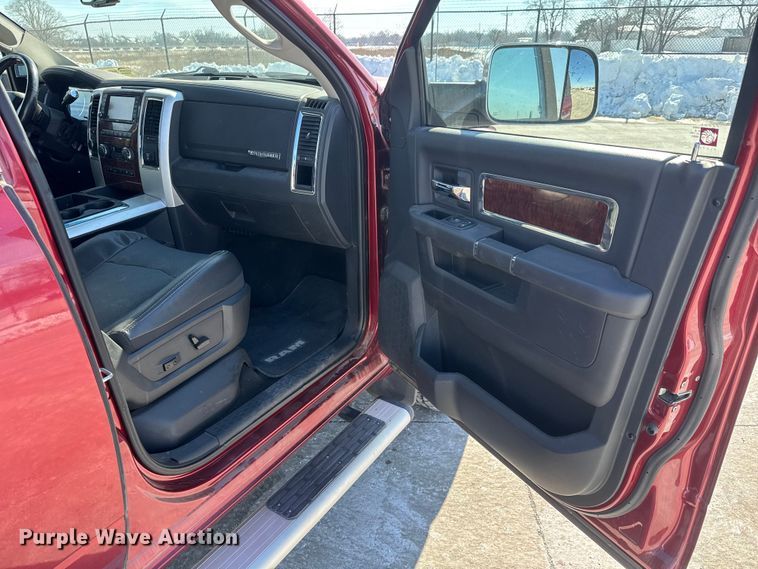 image for item DU6908 2011 Dodge Ram 2500 Crew Cab pickup truck