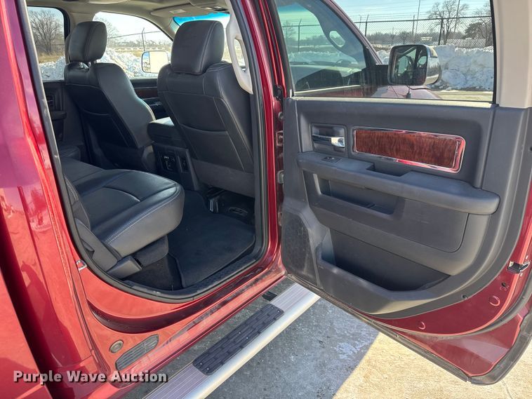 image for item DU6908 2011 Dodge Ram 2500 Crew Cab pickup truck