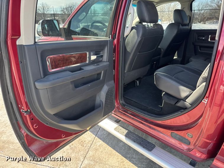 image for item DU6908 2011 Dodge Ram 2500 Crew Cab pickup truck