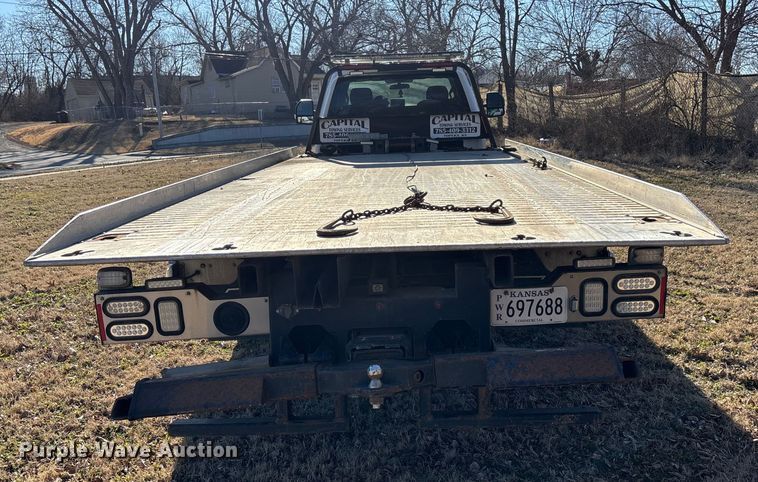 image for item DU6956 2019 Ford F550 Super Duty rollback truck