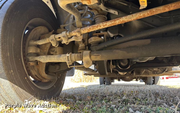 image for item DU6956 2019 Ford F550 Super Duty rollback truck