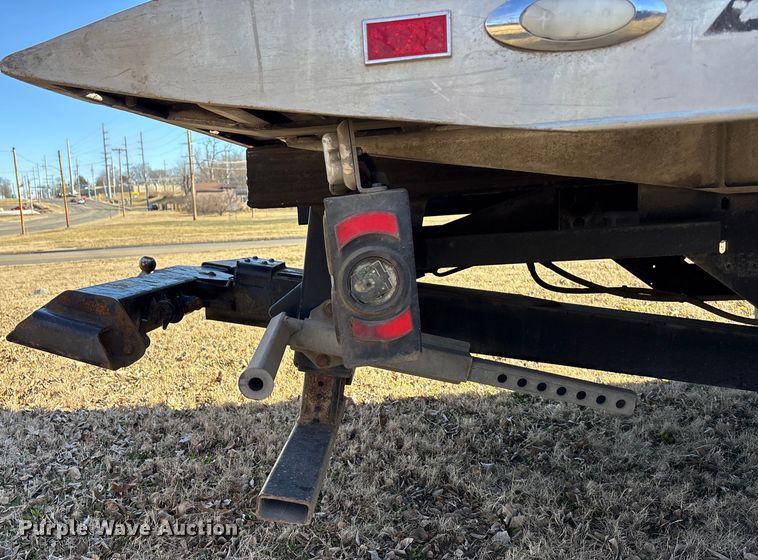 image for item DU6956 2019 Ford F550 Super Duty rollback truck