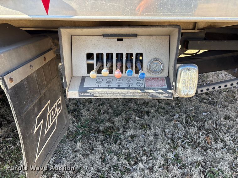 image for item DU6956 2019 Ford F550 Super Duty rollback truck