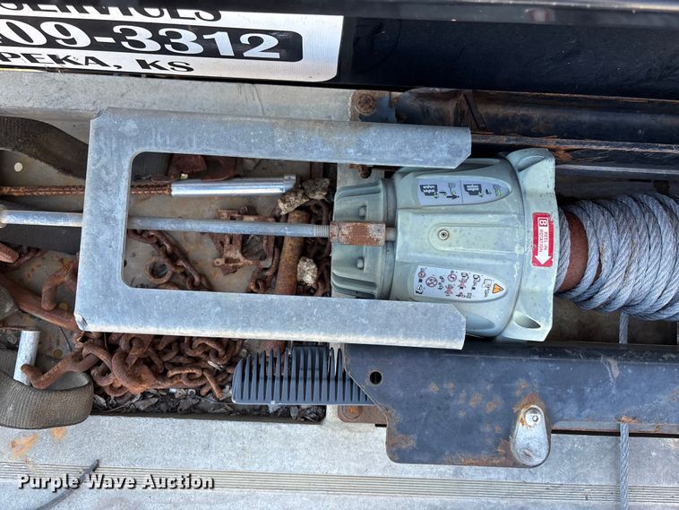 image for item DU6956 2019 Ford F550 Super Duty rollback truck