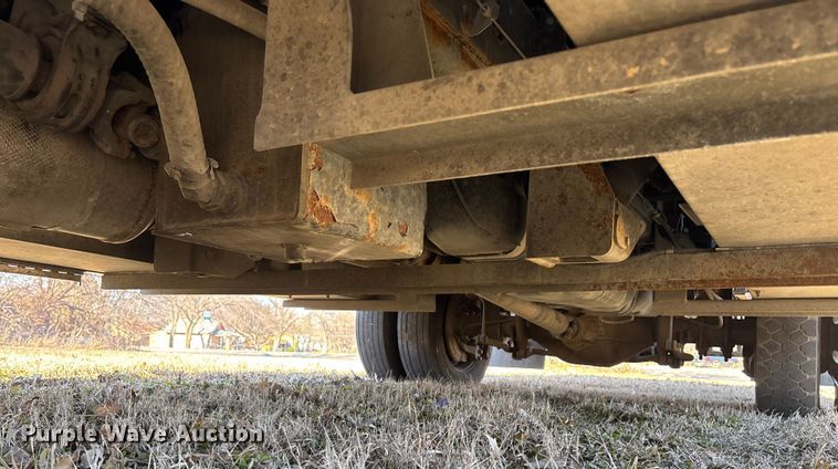 image for item DU6956 2019 Ford F550 Super Duty rollback truck