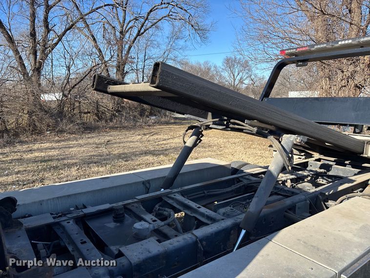 image for item DU6956 2019 Ford F550 Super Duty rollback truck
