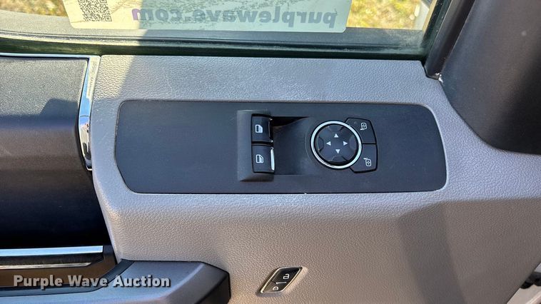 image for item DU6956 2019 Ford F550 Super Duty rollback truck