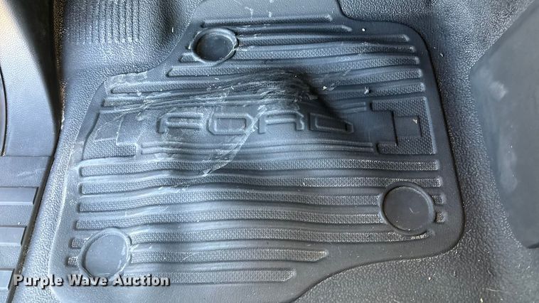 image for item DU6956 2019 Ford F550 Super Duty rollback truck