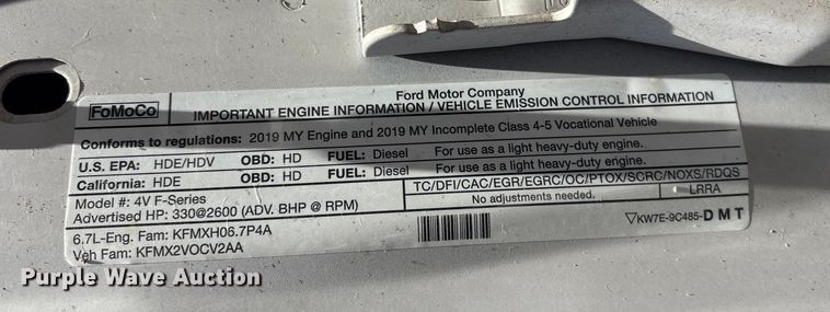 image for item DU6956 2019 Ford F550 Super Duty rollback truck
