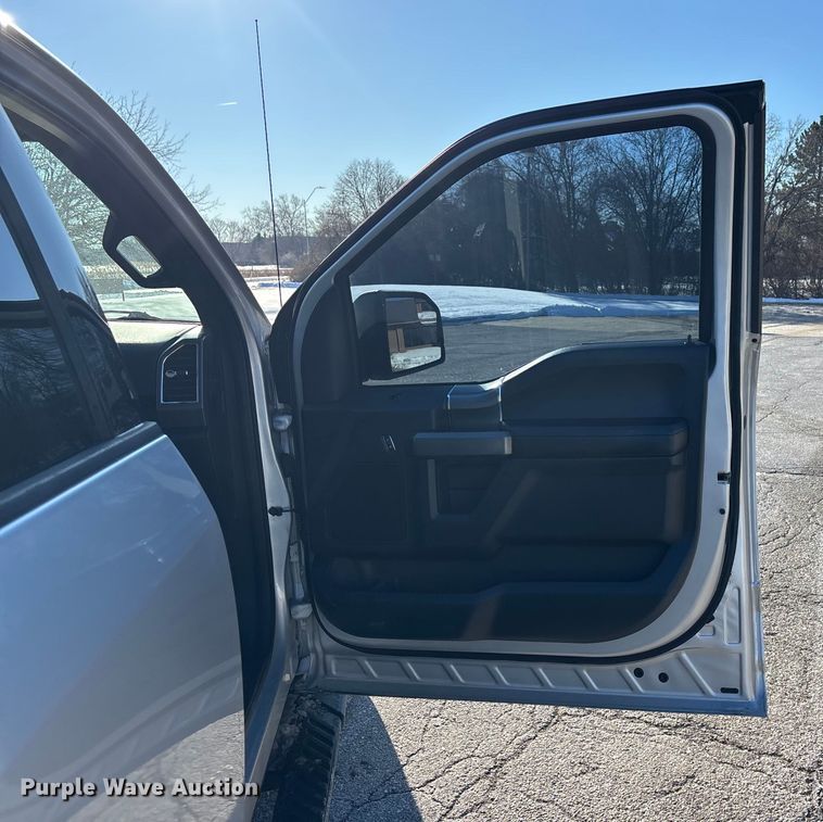 image for item DU6964 2016 Ford F150 Crew Cab pickup truck