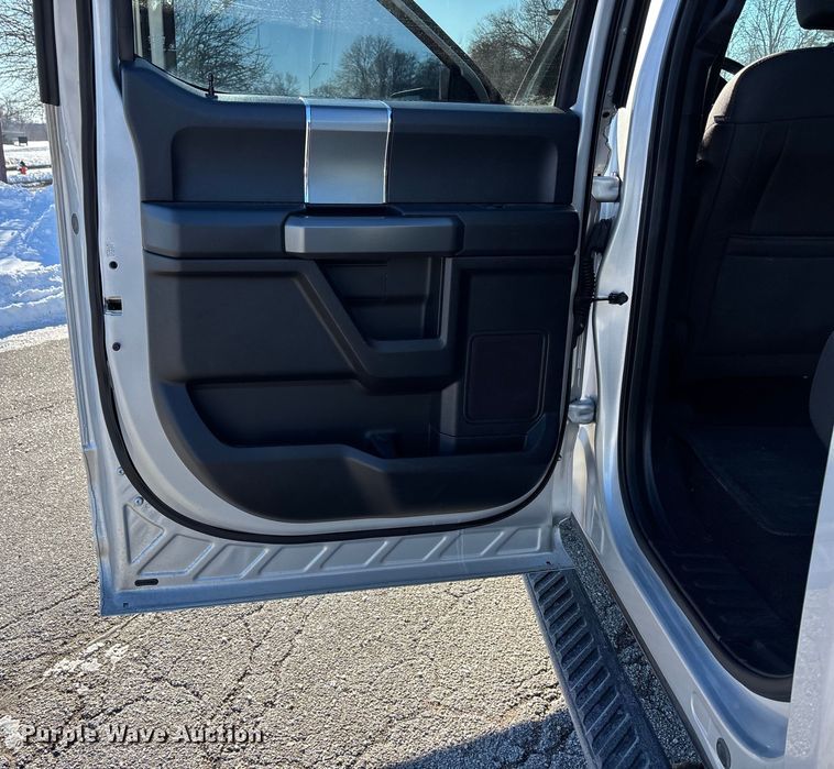 image for item DU6964 2016 Ford F150 Crew Cab pickup truck