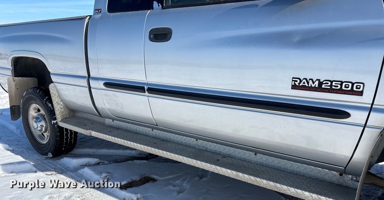 image for item DU6976 2001 Dodge Ram 2500 Ext. Cab pickup truck