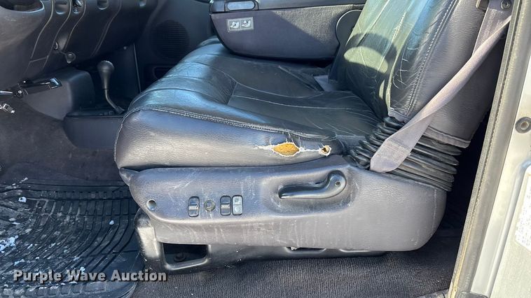 image for item DU6976 2001 Dodge Ram 2500 Ext. Cab pickup truck