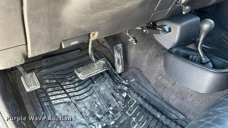 image for item DU6976 2001 Dodge Ram 2500 Ext. Cab pickup truck