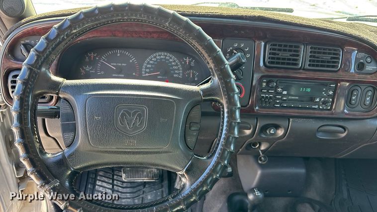 image for item DU6976 2001 Dodge Ram 2500 Ext. Cab pickup truck