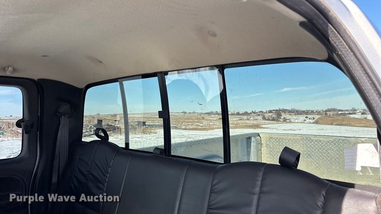 image for item DU6976 2001 Dodge Ram 2500 Ext. Cab pickup truck