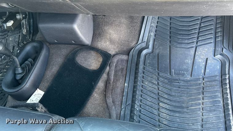 image for item DU6976 2001 Dodge Ram 2500 Ext. Cab pickup truck