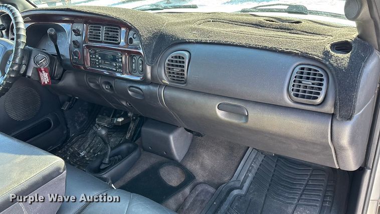 image for item DU6976 2001 Dodge Ram 2500 Ext. Cab pickup truck