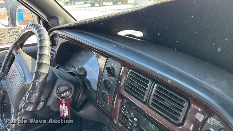 image for item DU6976 2001 Dodge Ram 2500 Ext. Cab pickup truck