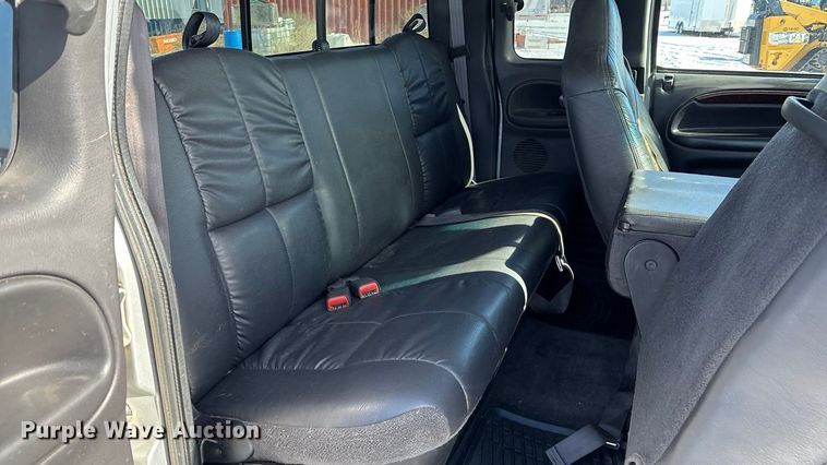 image for item DU6976 2001 Dodge Ram 2500 Ext. Cab pickup truck