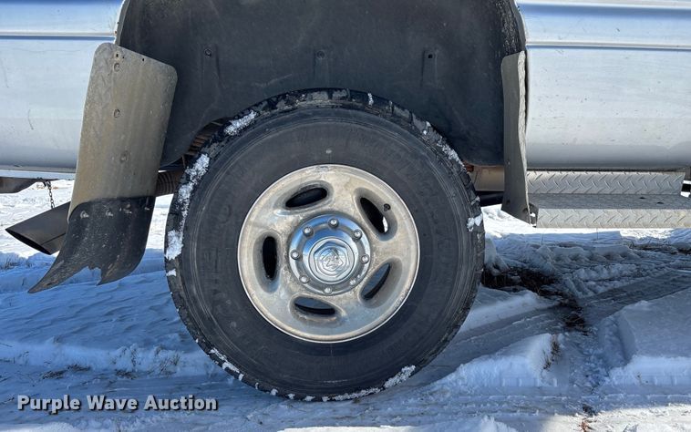 image for item DU6976 2001 Dodge Ram 2500 Ext. Cab pickup truck