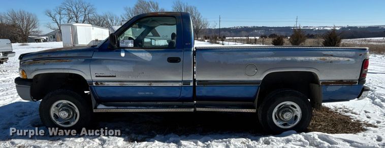image for item DU6985 1995 Dodge Ram 2500 pickup truck