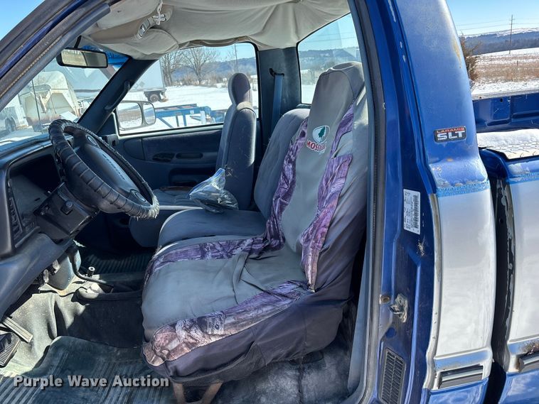 image for item DU6985 1995 Dodge Ram 2500 pickup truck