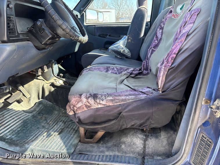 image for item DU6985 1995 Dodge Ram 2500 pickup truck