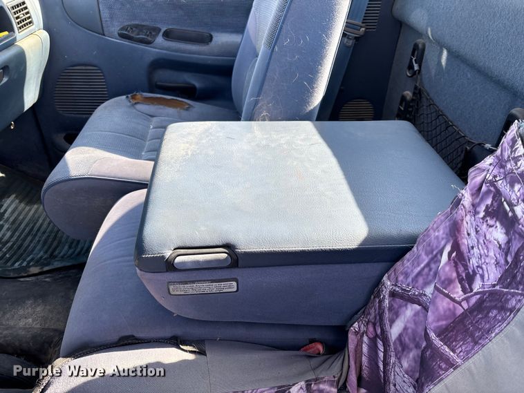 image for item DU6985 1995 Dodge Ram 2500 pickup truck