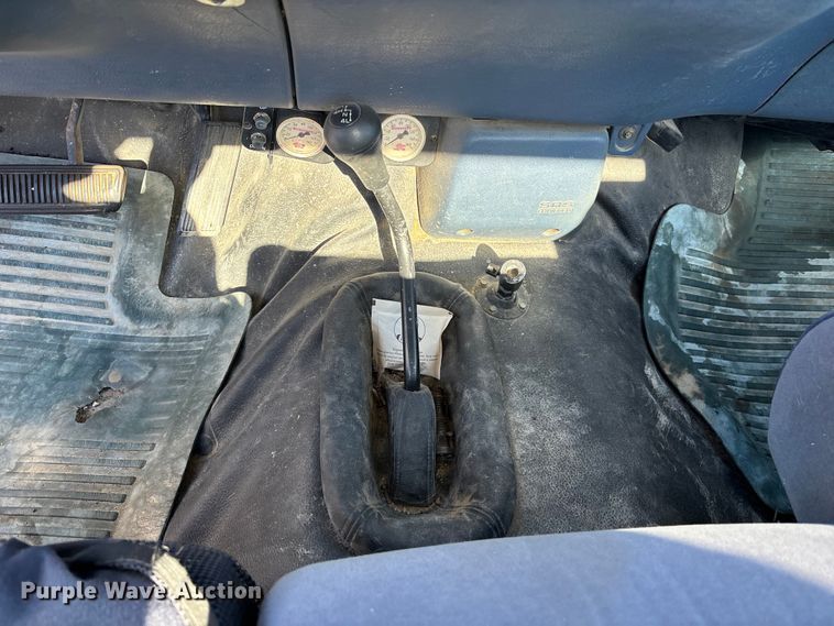 image for item DU6985 1995 Dodge Ram 2500 pickup truck