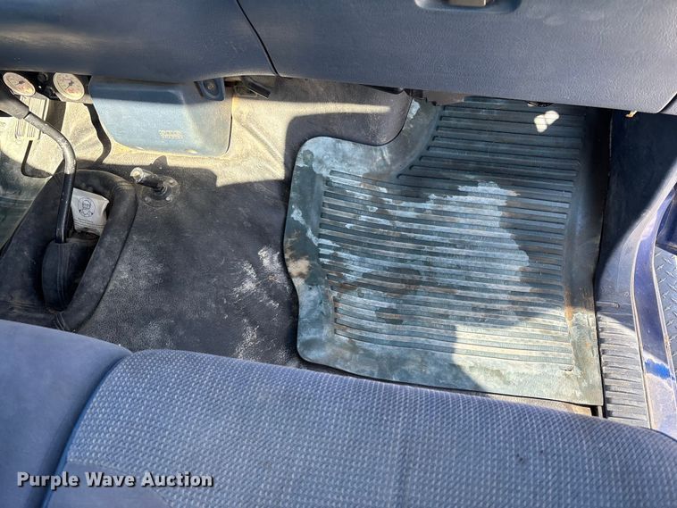 image for item DU6985 1995 Dodge Ram 2500 pickup truck