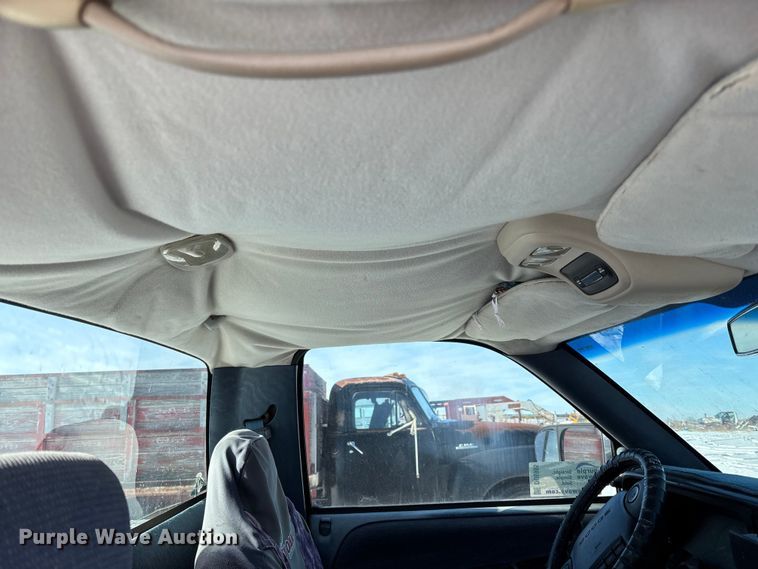 image for item DU6985 1995 Dodge Ram 2500 pickup truck